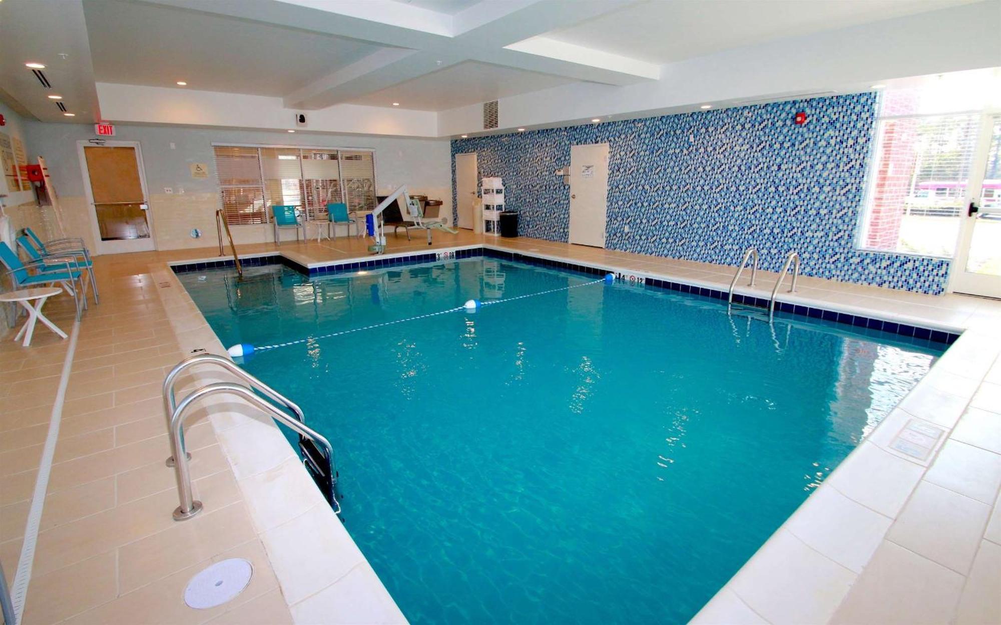 Hampton Inn- Suffolk Esterno foto