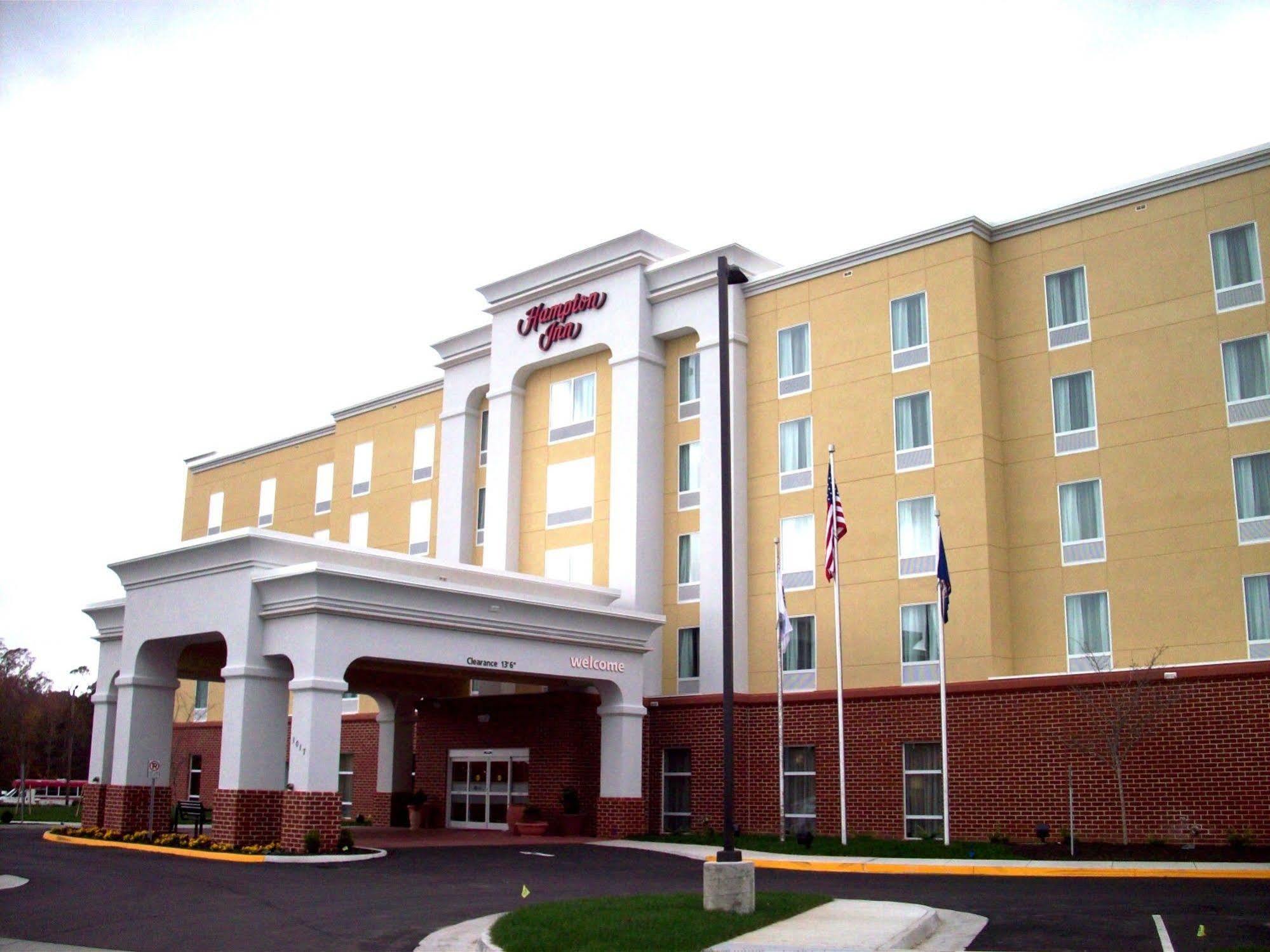 Hampton Inn- Suffolk Esterno foto