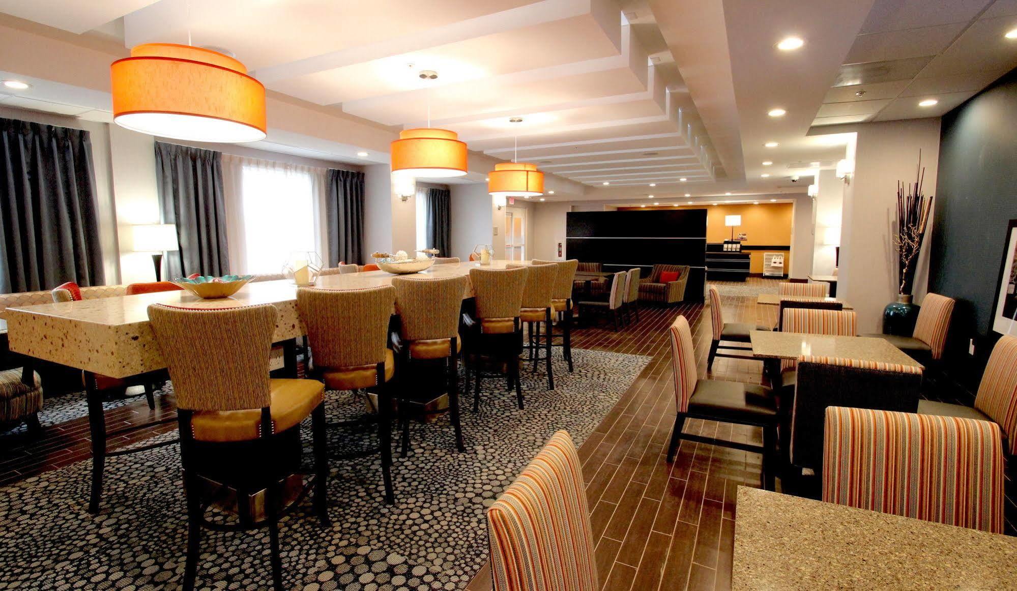 Hampton Inn- Suffolk Esterno foto